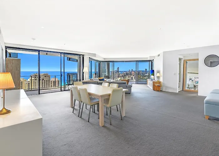 Luxury Three-Bedroom Apartment