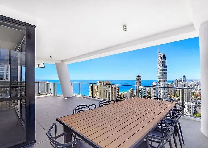 Luxury Three-Bedroom Apartment